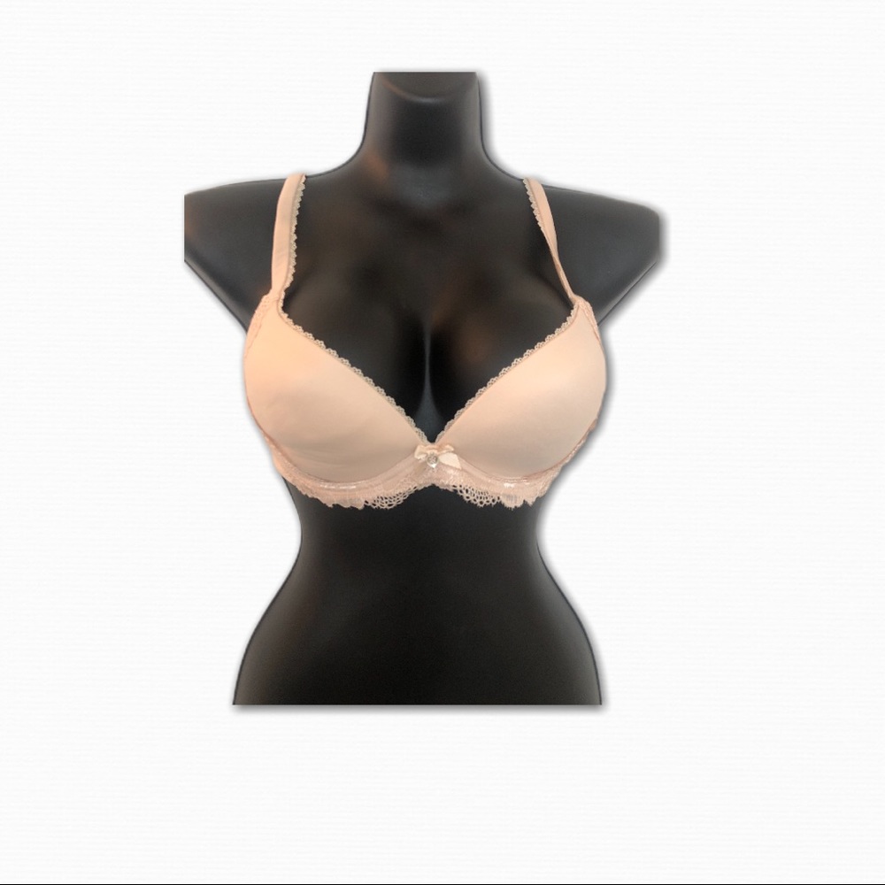 Victoria’s Secret “body by VS” no-wire  size 36B